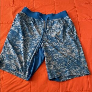 Lululemon Shorts Mens Medium Athletic Stretch Perform Athleisure Yoga Casual